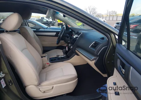 2018 Subaru Outback 2.5I Premium z USA, uszkodzony, nr VIN 4S4BSACC3J3350944